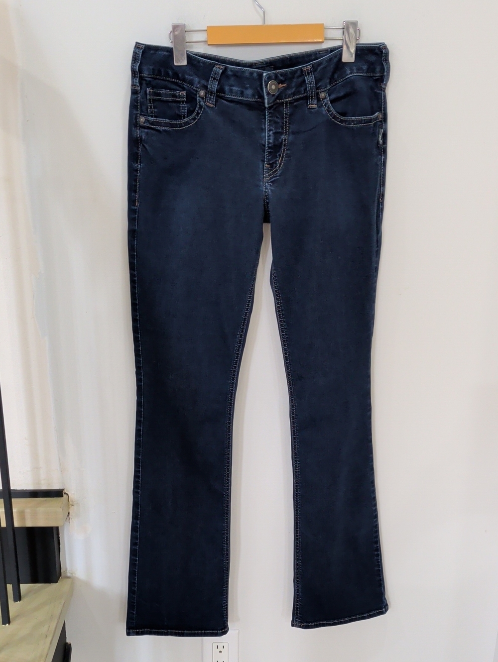 SILVER JEANS | Women's Dark Indigo Suki Slim Bootcut Mid-rise Jeans